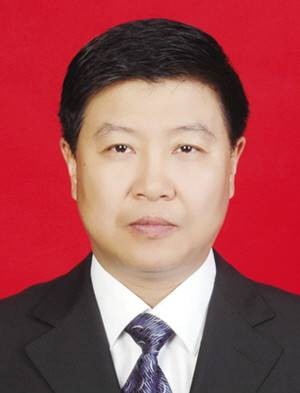 陈石（政协贵阳市第十一届委员会原主席）