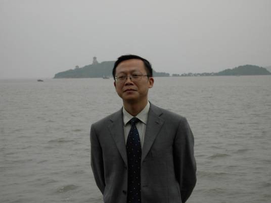 徐国利（上海财经大学人文学院教授、博导）
