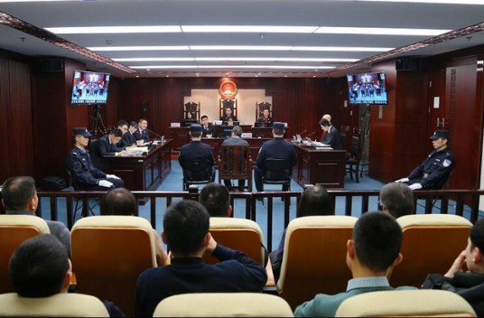 孙文斌（民航总院杀医案罪犯）