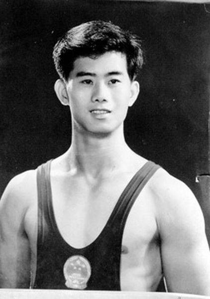 陈伟强（中国举重运动员）