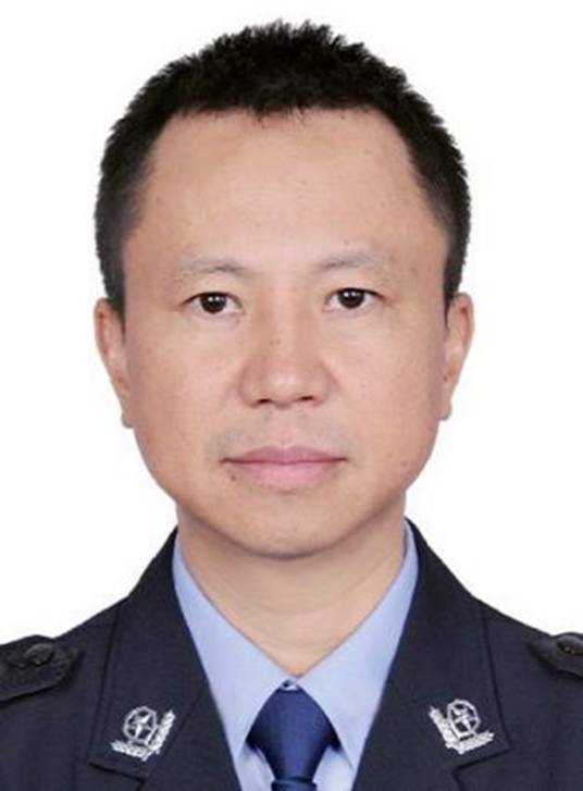 毛军（广西北海市人民政府副市长、党组成员、市公安局局长、党委书记、督察长）