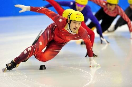 杨飞（中国短道速滑运动员、教练员）