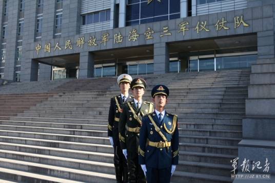 礼宾服