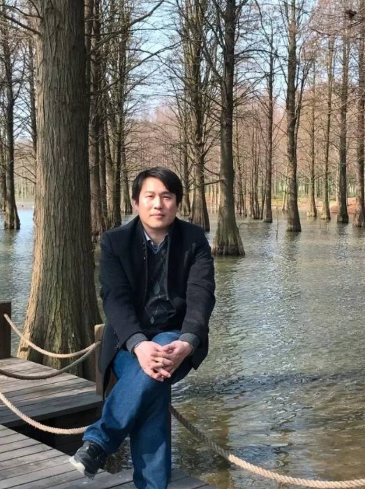 毛金华（中国上海政法学院附属青浦崧淀中学校长）