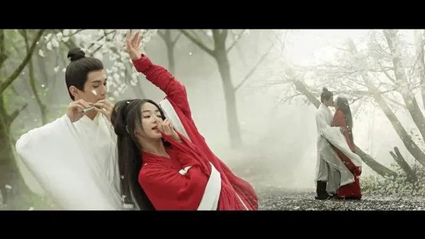 《墨雨云间》第28集剧情介绍:桐儿为芳菲挡剑惨离世