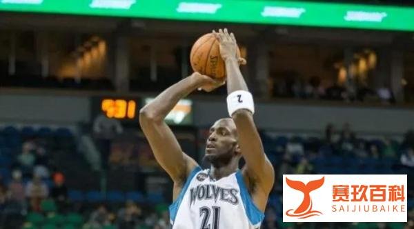 美媒列出NBA史上收入最高的25名大前锋，并划分成五档