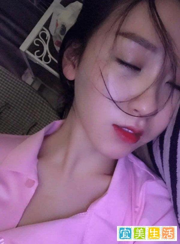“老婆总是去参加同学聚会,喝成这样回来,我要离婚吗?”哈哈哈,兄弟,心疼你一秒。