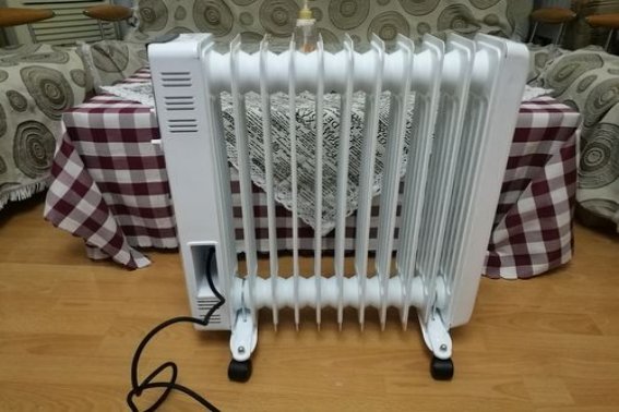 油汀是读“ youding”还是“ youding”啊?