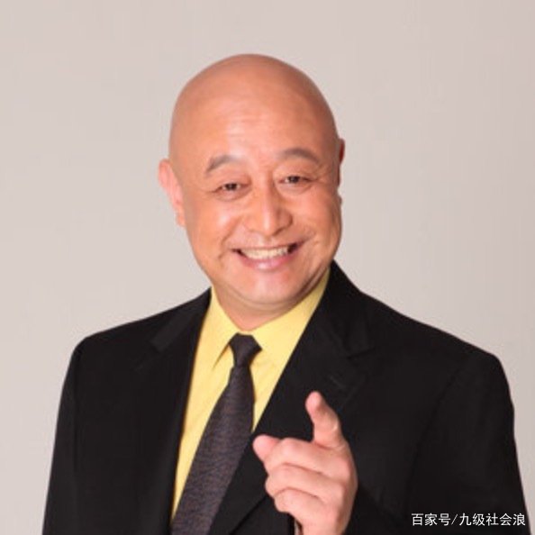 看不起郭德纲，卖假药娶“闺女”被赶出相声界，陈寒柏后悔么？