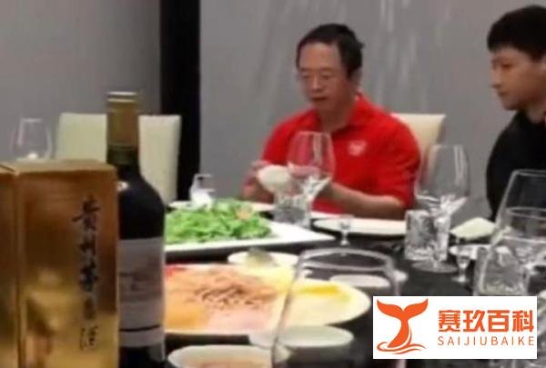 周鸿祎被当“猴儿”耍了?迈巴赫被990万拍下后,未付车款!