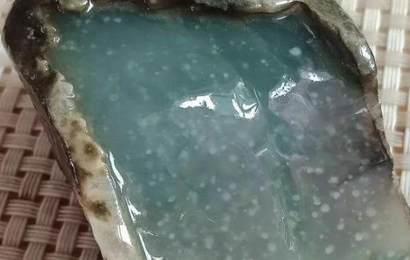 高冰种翡翠原石图片及价格？