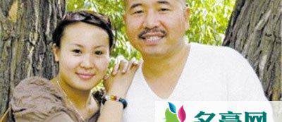 二人转演员王小利的老婆是谁 王小利老婆温美玲