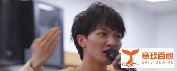 周深曾和父母一年只通一次电话!从独立到学会沟通,周深长大了