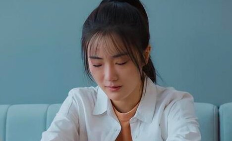 《幸福到万家》里，何幸运跟谁在一起了？