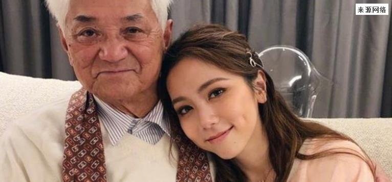 邓紫棋发文 其外公突然去世
