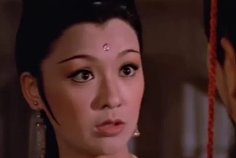 小伙冒充王爷四位王妃是什么电影