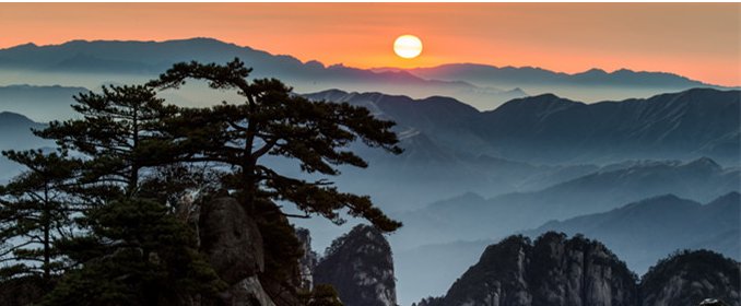 五岳归来不看山，黄山归来不看岳，来自哪首诗？