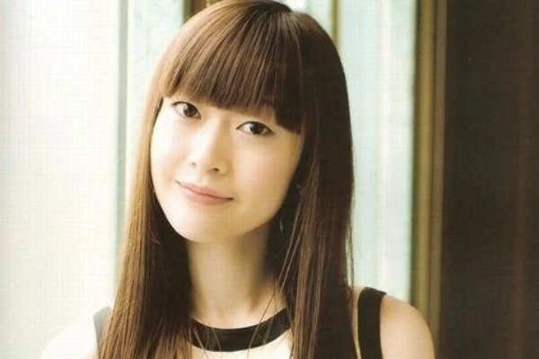 有哪些明星生日是2月6号的?