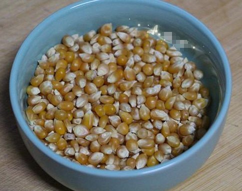 爆米花用干玉米还是湿玉米