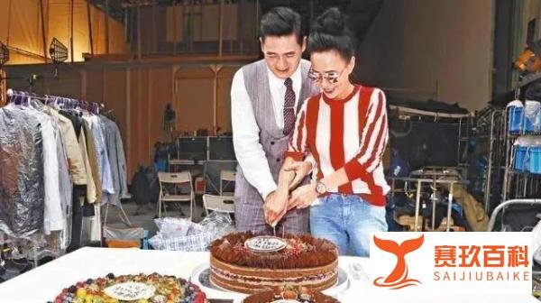模范夫妻无疑！周润发与妻子的相处模式，温馨又幸福羡煞旁人！
