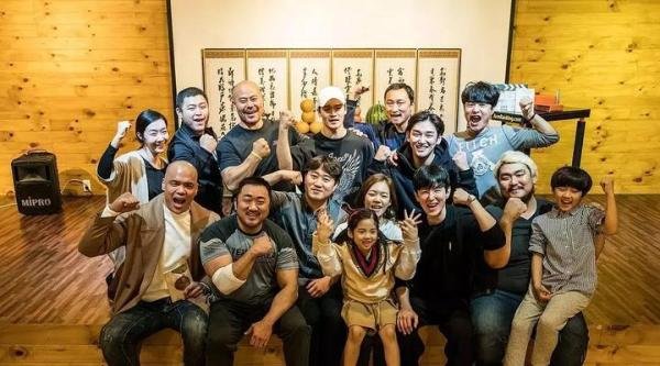 韩国版《飞越巅峰》，马东锡、韩艺璃主演——每天一部好电影之《冠军》