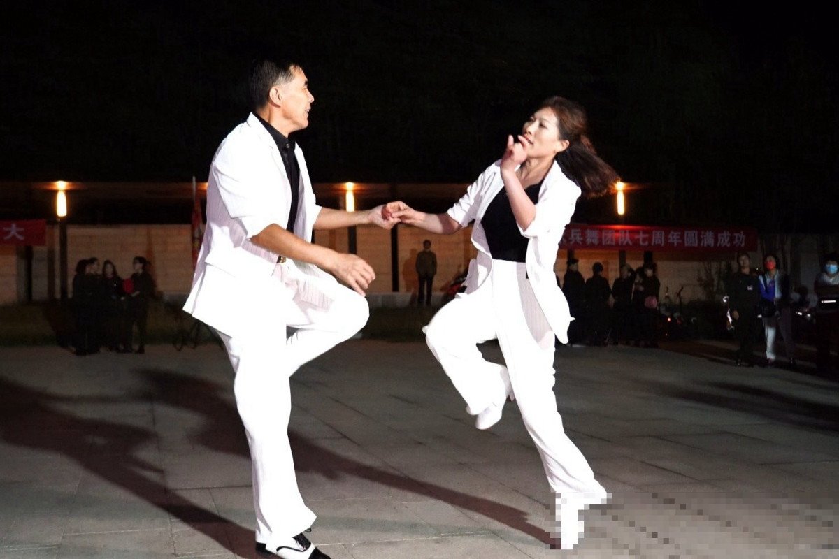 交谊舞吉特巴的舞蹈风格