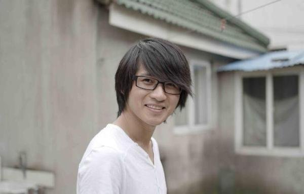 怎么看蒋方舟点评韩寒文章，以及郭敬明和他的大学？