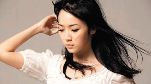侯佩岑母亲含泪回应荒唐情史,靠情人养大女儿?