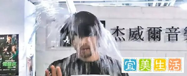 追着周杰伦打,拒绝周杰伦买饮料还态度强硬,助理王大妮太狂野