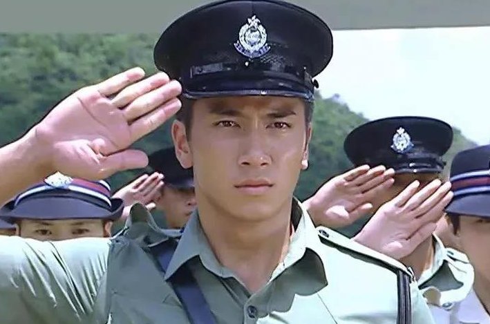 学警系列一共有几部？