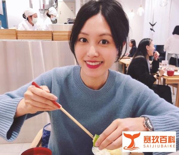 嫁给富豪七年，37岁的女主持再拼三胎，喜得儿子报平安