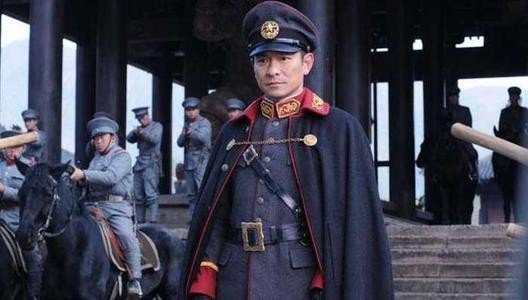 陆荣廷出身低微,还曾落败为寇,为何他会成为旧贵系的老大?