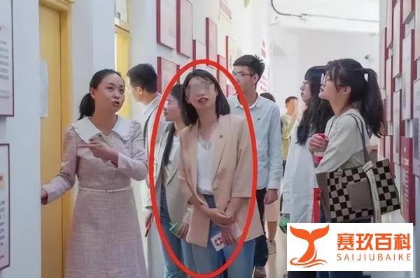 一场闹剧落幕,裸奔卓处长彻底歇菜,张女士的“遮羞布”也被扯下