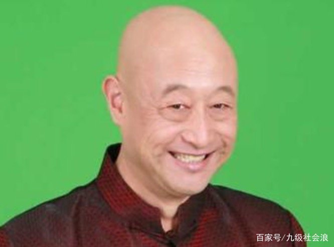 看不起郭德纲，卖假药娶“闺女”被赶出相声界，陈寒柏后悔么？