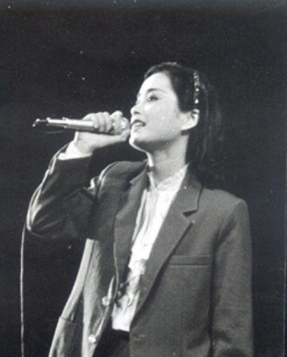 五轮真弓