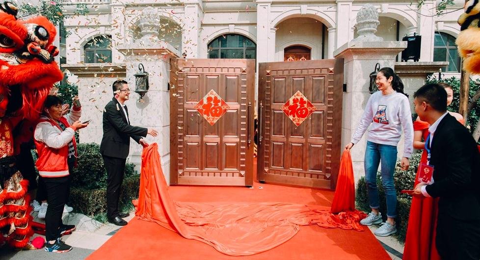 看看朱婷豪宅有多豪华呢？