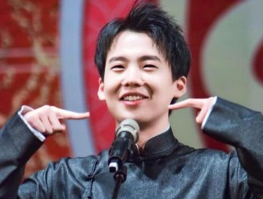 再也藏不住了，郭麒麟单身原因曝光，背后真相和郭德纲有没有关系？