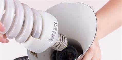 “screw”这个单词认识吗？看似简单，却相当实用，一定要掌握！