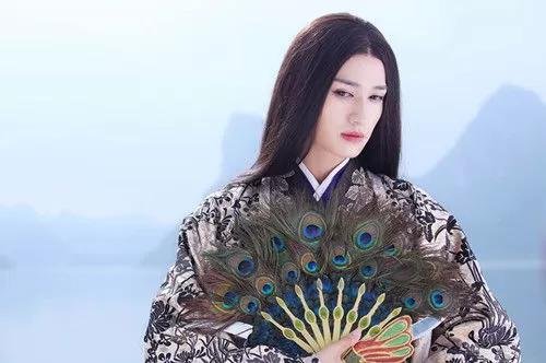 马可大方承认自己已经结婚两年，他与王丹妮是如何相识相恋的？