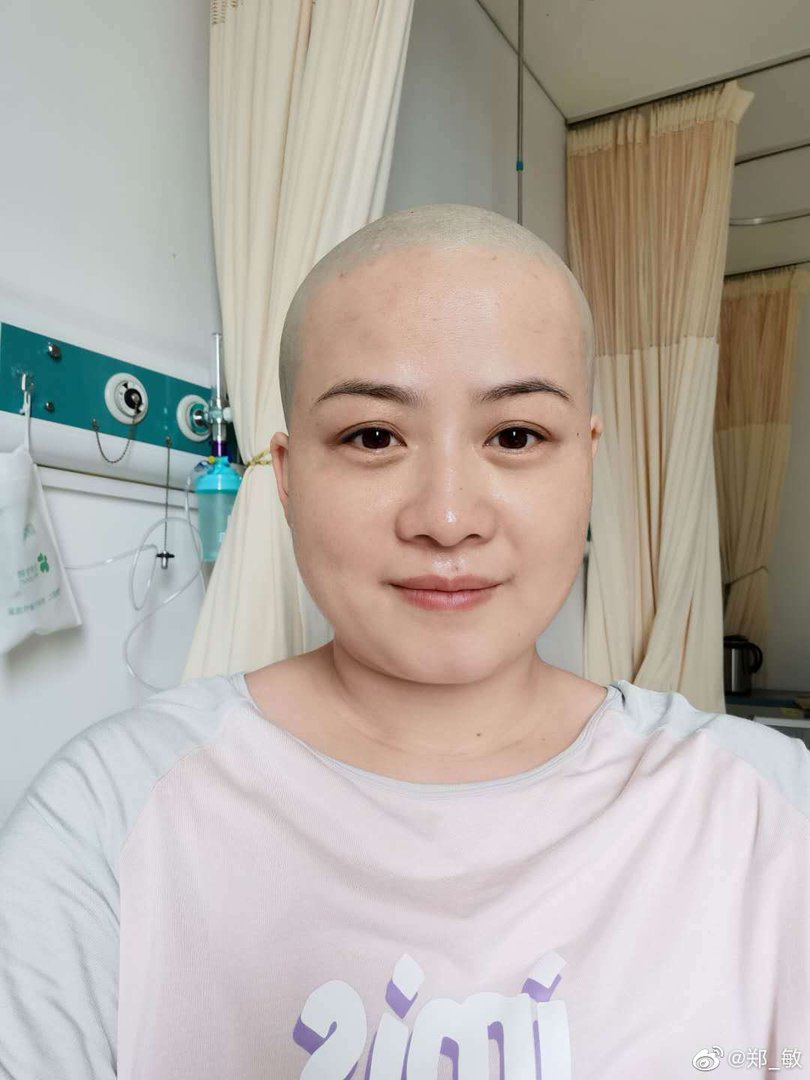 岳云鹏老婆手术后首次晒照，消瘦很多，她怎么了?