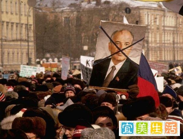 80万！死亡人数超越历次战争，美国却没有崩溃，到底为什么？