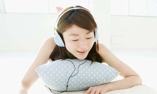 你觉得2017年抖音最火的100首抖音歌曲有哪些？
