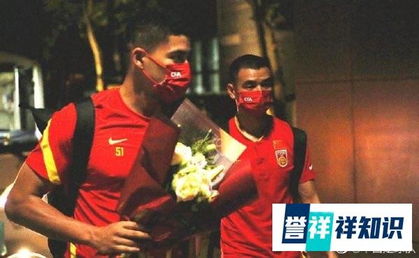 国足抵达苏州驻地酒店开始集中隔离：祖国，我们回来了！