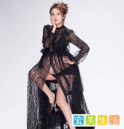安以轩官宣产女，首胎老公嘉奖24亿，陈荣炼曾为前妻女儿买游艇