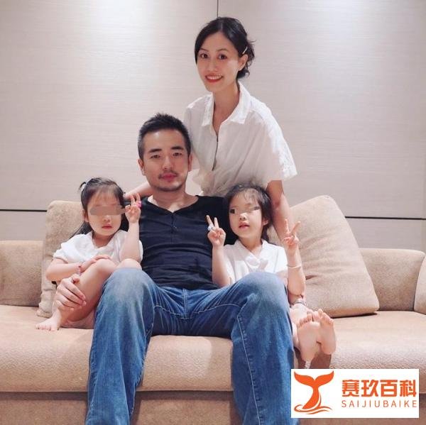 嫁给富豪七年,37岁的女主持再拼三胎,喜得儿子报平安