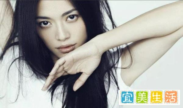 姚晨转发求助信息被网友喷：我却看到了另外一个扎心的真相！