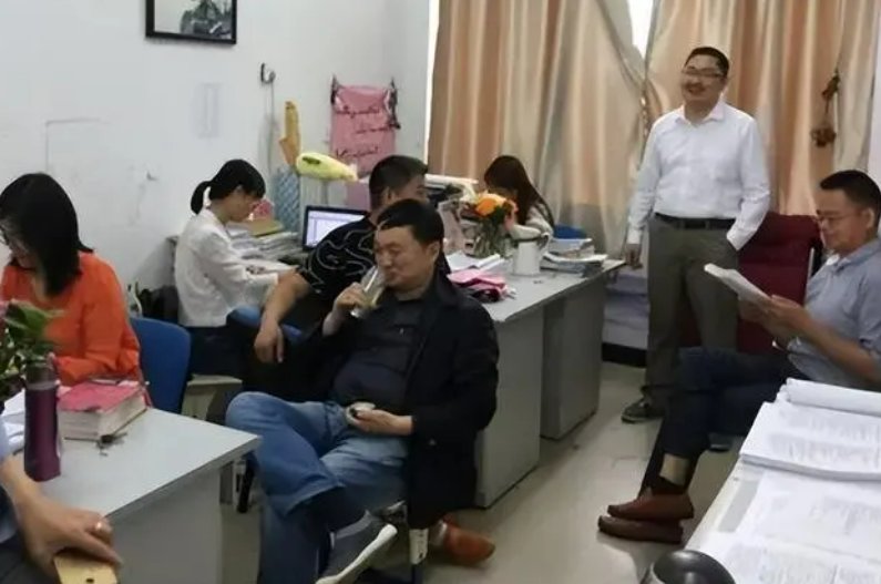 高考出题人都被关在哪