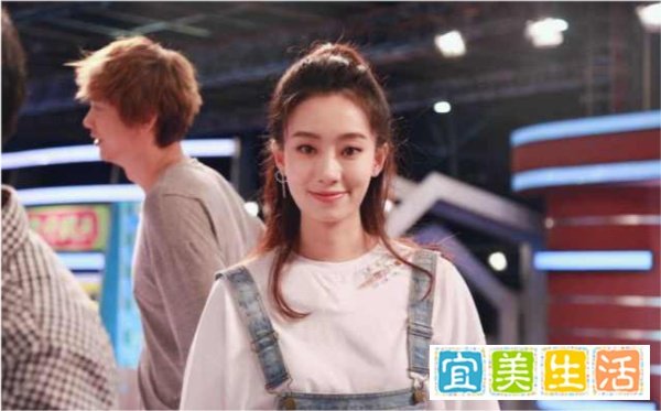 张小斐:出道15年5次上春晚,首演电影女主金鸡奖封后,幸好当年没整容