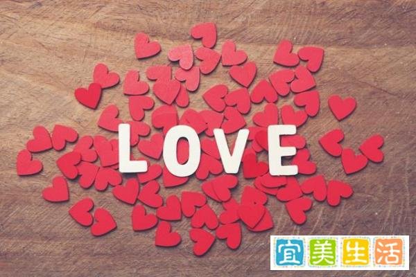 新娘闺蜜喊话：新郎家务要做全，不要偷藏私房金