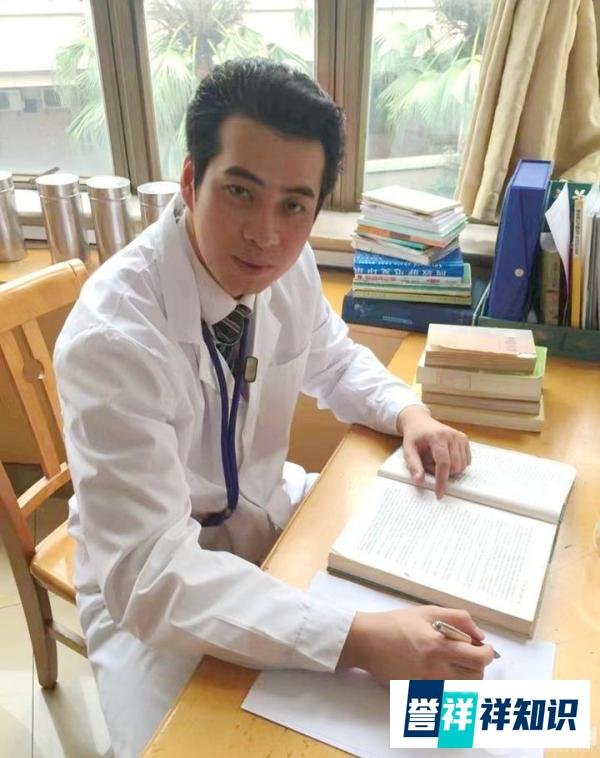 纪录片《医者仁心》剧情中扮演青年钟南山院士的演员刘明雄
